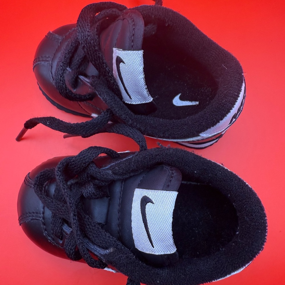 Nike Cortez Toddler Black and White Sneakers size 4C - Picture 6 of 8